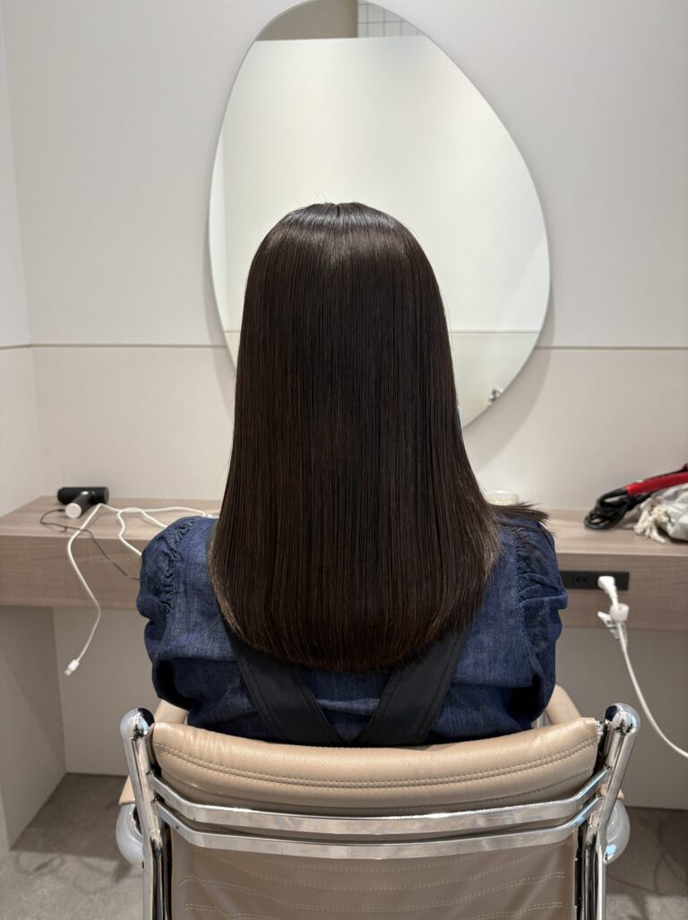 縮毛矯正をかけた当日にシャンプーしてもいい？当日の注意点とケア方法