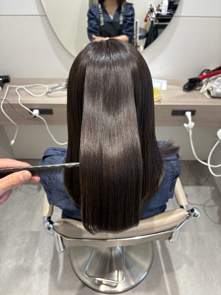 縮毛矯正をかける適切な頻度は？髪の長さやくせの強さ別周期の施術イメージ